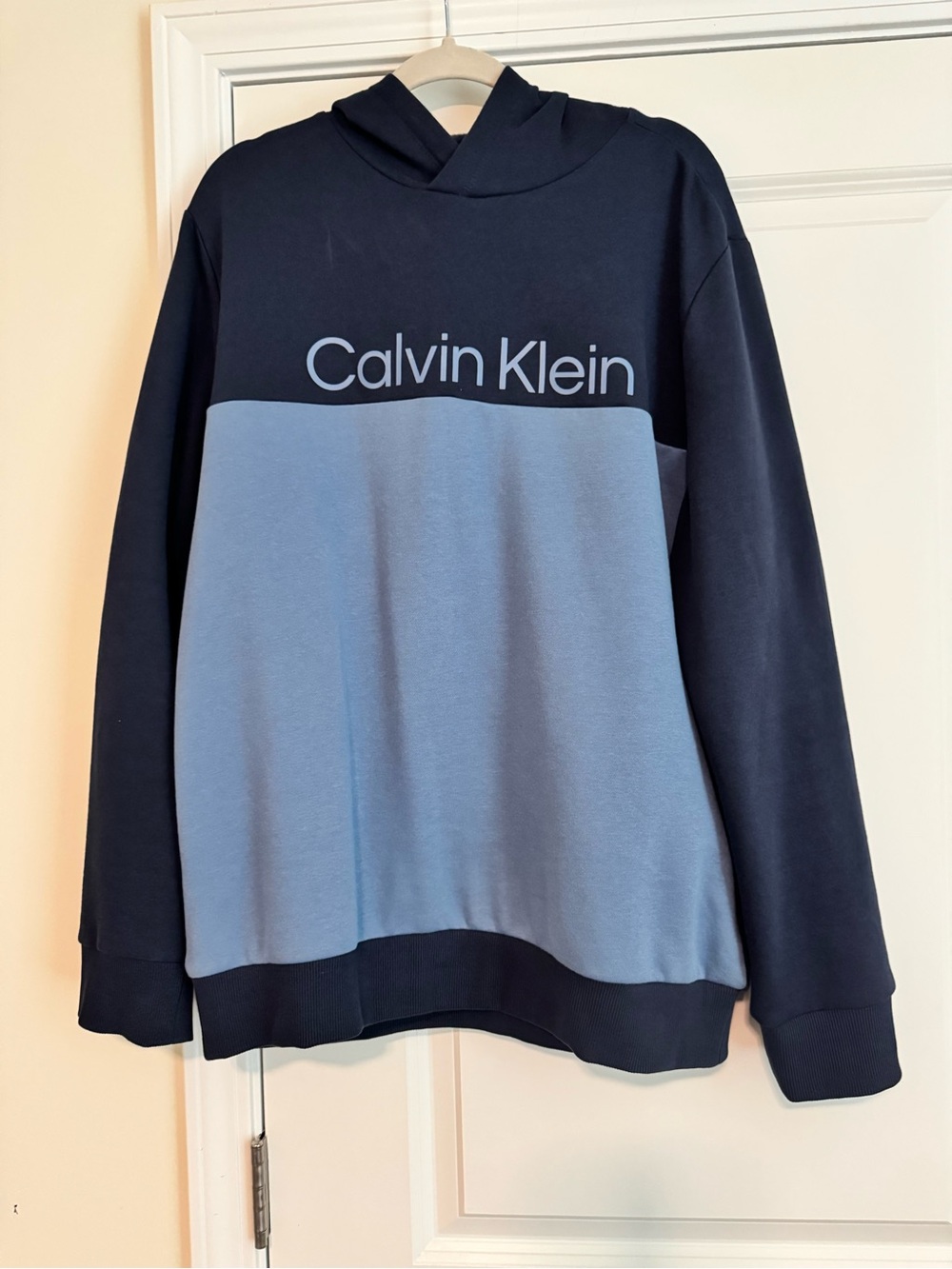 Calvin Klein sweatshirt with hoodie